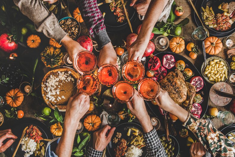  Herbstliche Aperitifs mit Lillet & Co. – Genussmomente mit Korkenknaller