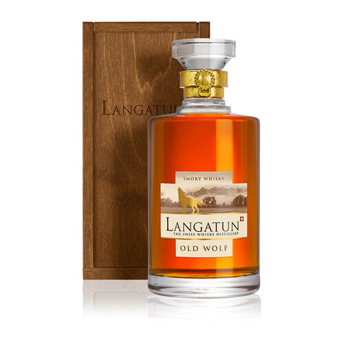 Langatun Old Wolf in Karaffe in Holzkiste